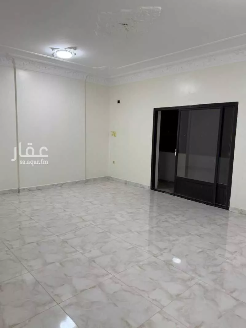 3 bedroom apartment in Al Thaghr, Jeddah 10