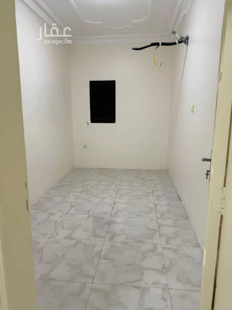 3 bedroom apartment in Al Thaghr, Jeddah 9