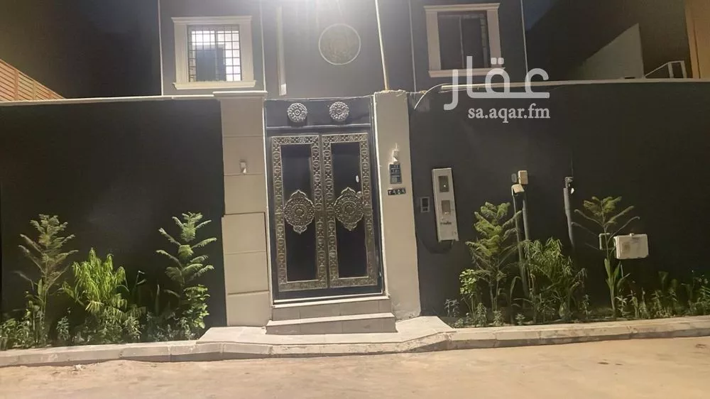 فيلا 6 غرف في الياسمين 2