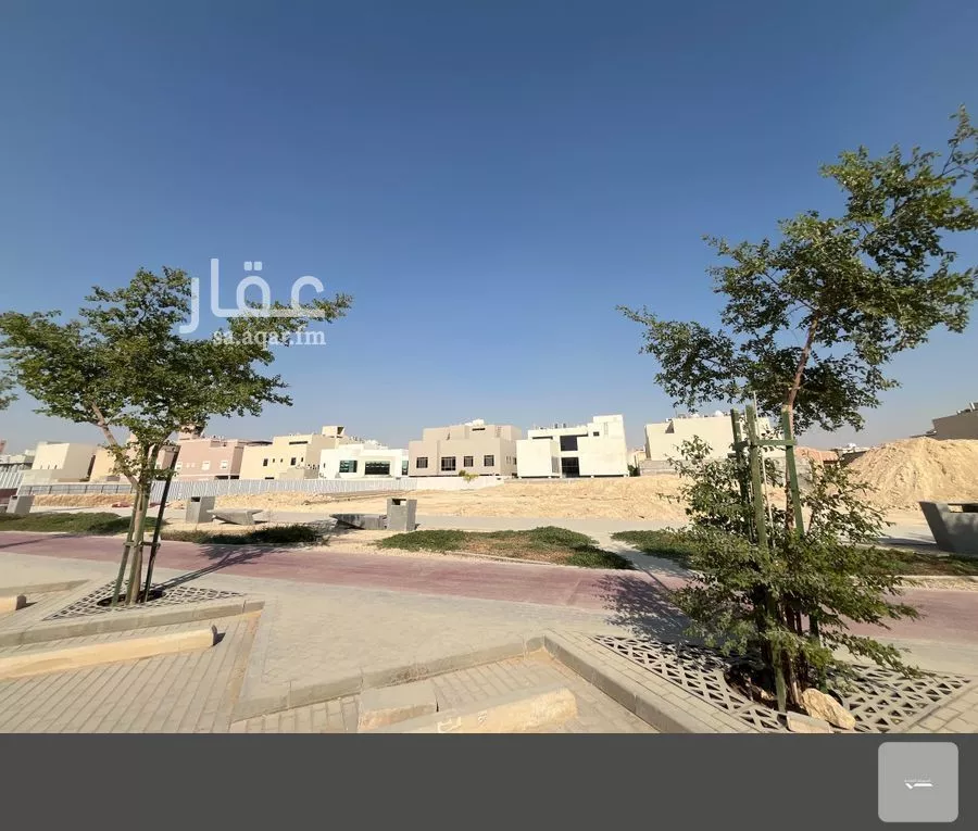 أرض 4950 م² في الملقا 2