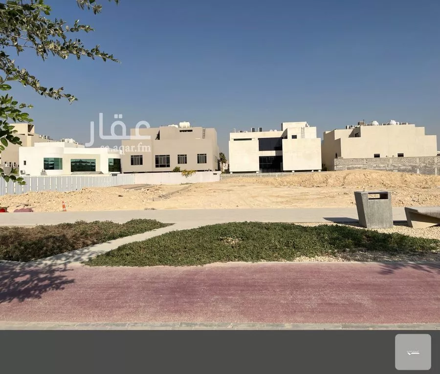 أرض 4950 م² في الملقا 4