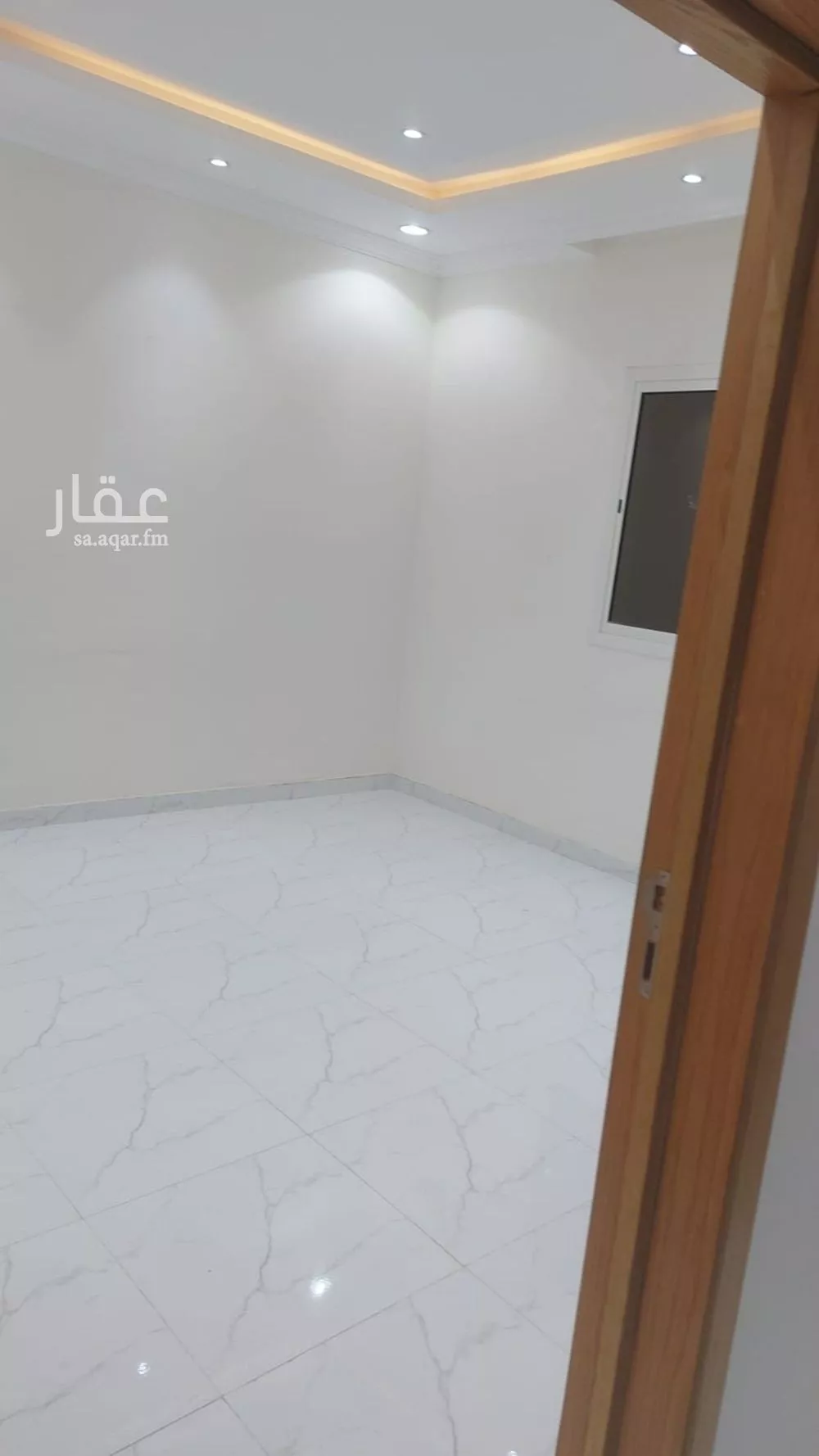 3 bedroom floor in Dhahrat Laban 1