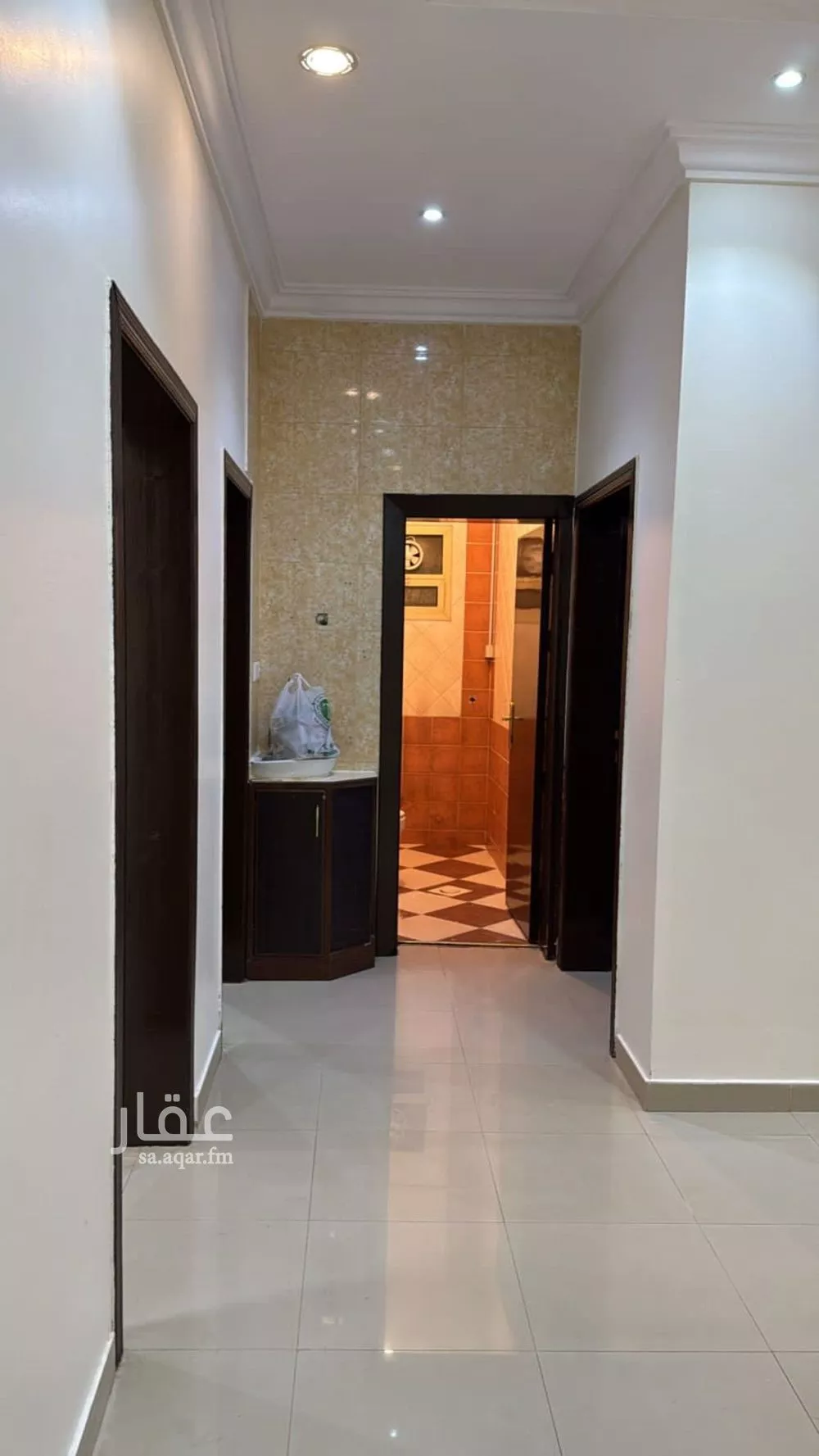 4 bedroom floor in Irqah 2