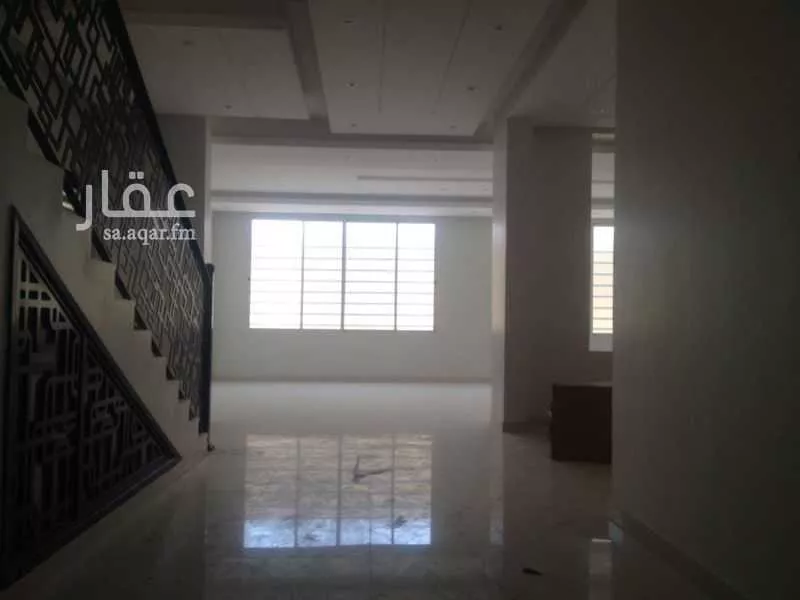 فيلا 8 غرف في النرجس 4