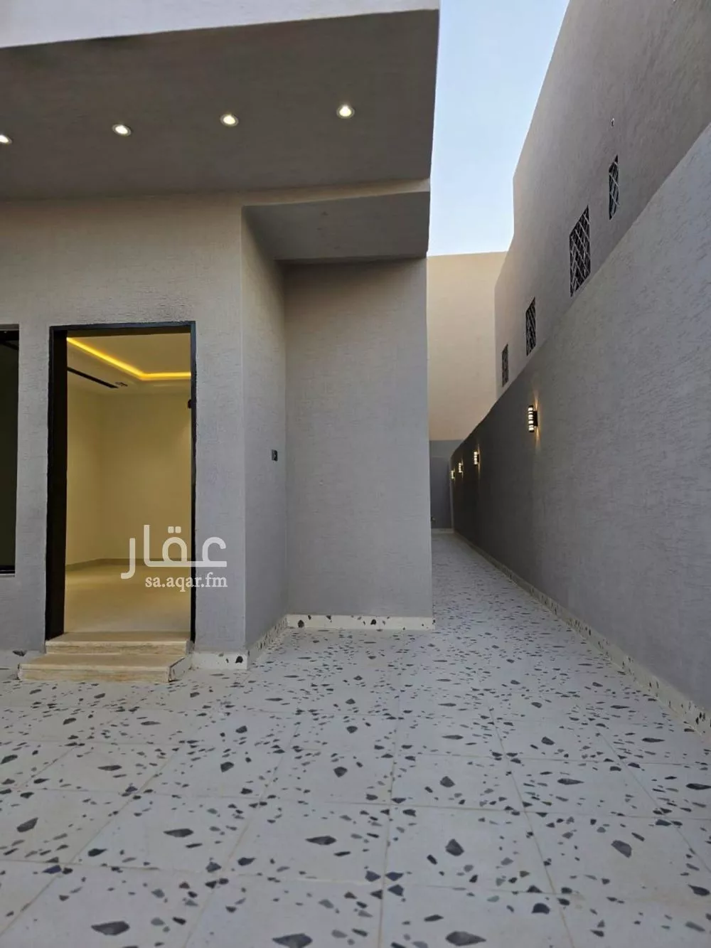 فيلا 5 غرف في بدر 4