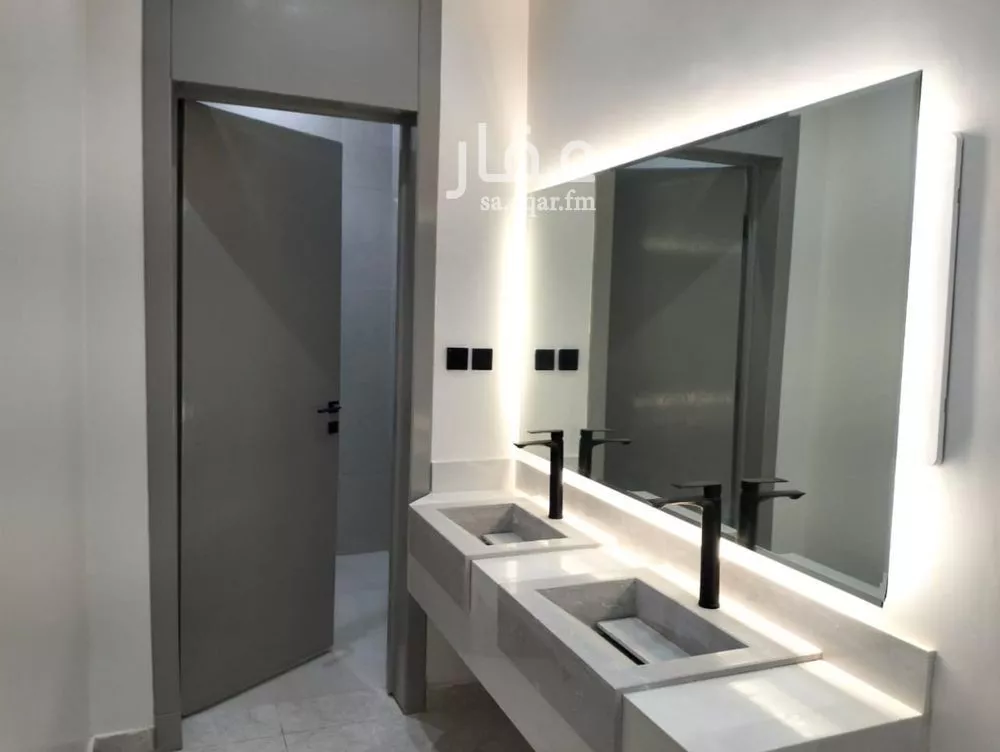 شقة 4 غرف في عكاظ 3