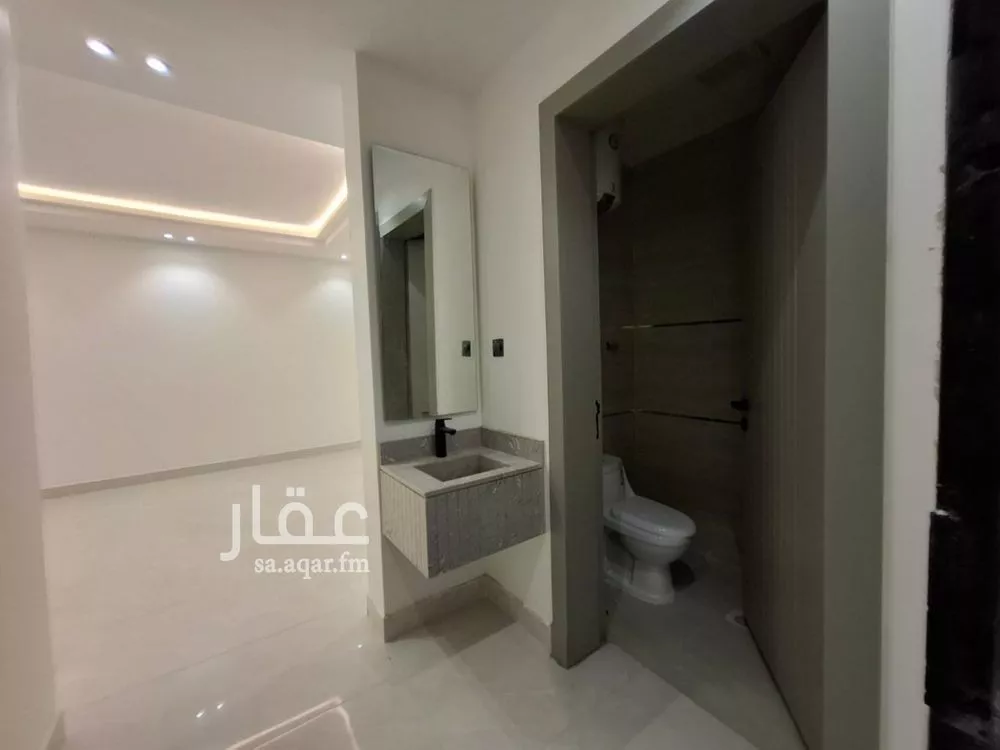5 bedroom apartment in Taibah, Riyadh 13