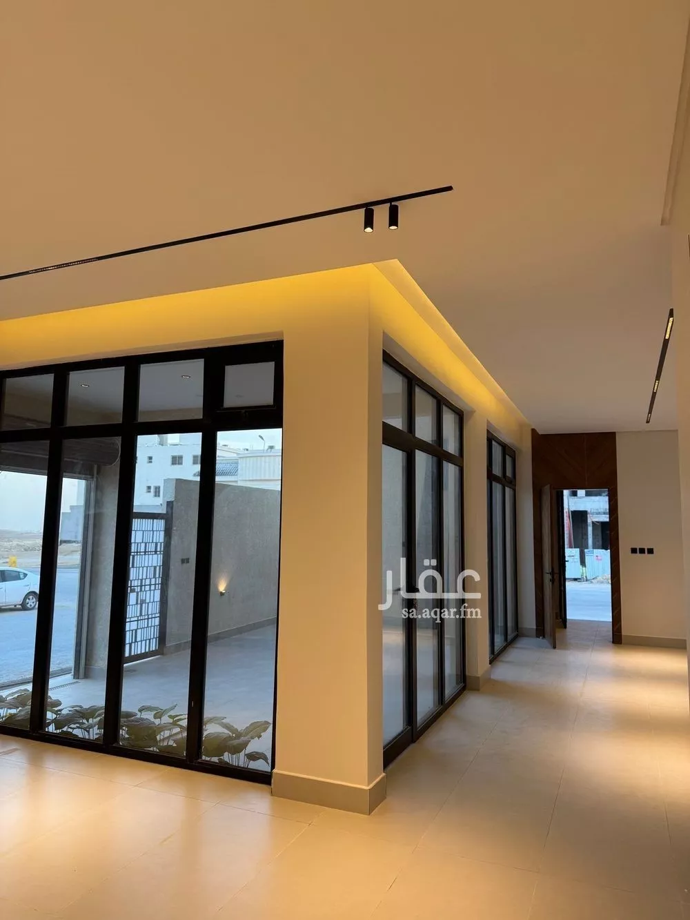 5 bedroom villa in Al Mahdiyyah 1