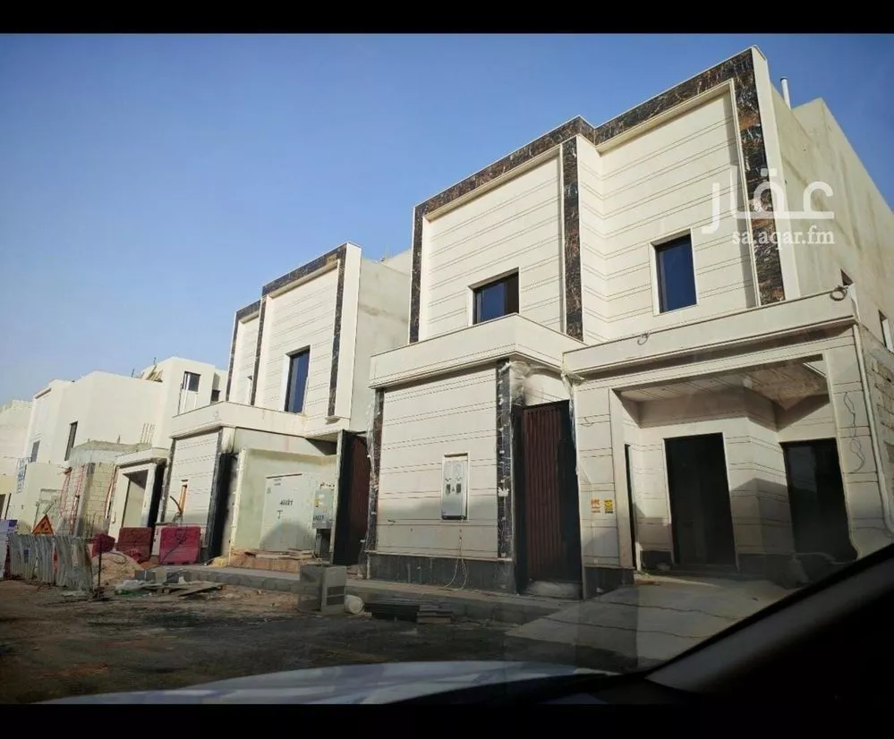 فيلا 6 غرف في الرمال