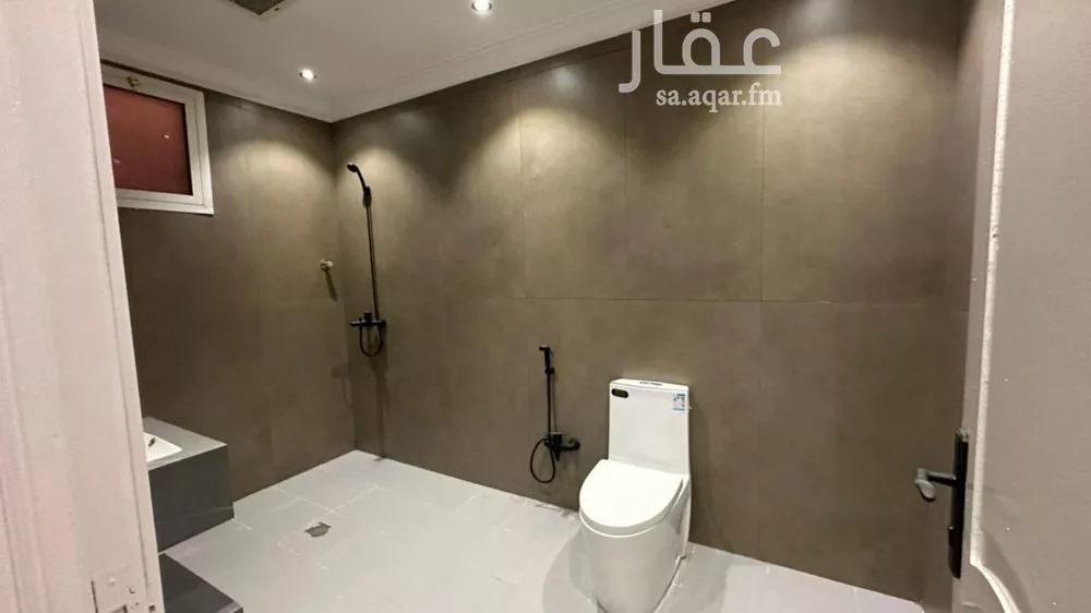 فيلا 5 غرف في الياسمين 3