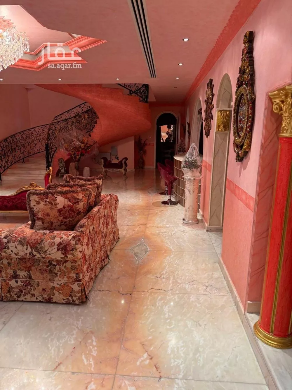 فيلا 5 غرف في العقيق 3