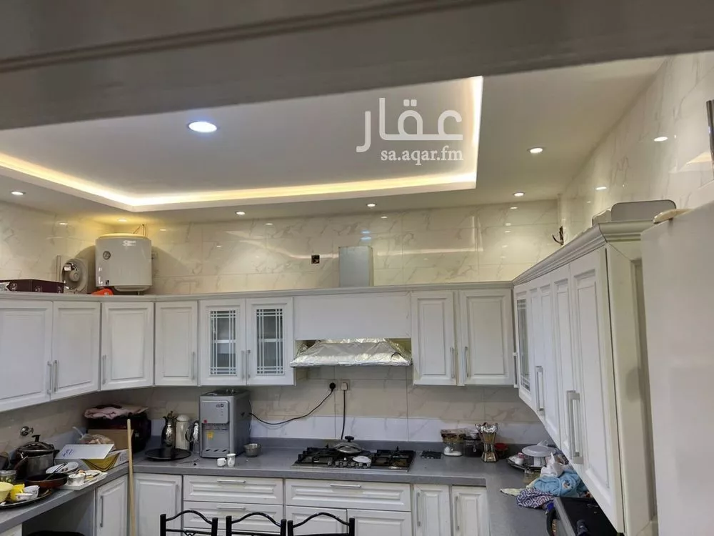 فيلا 6 غرف في الملك فيصل 3