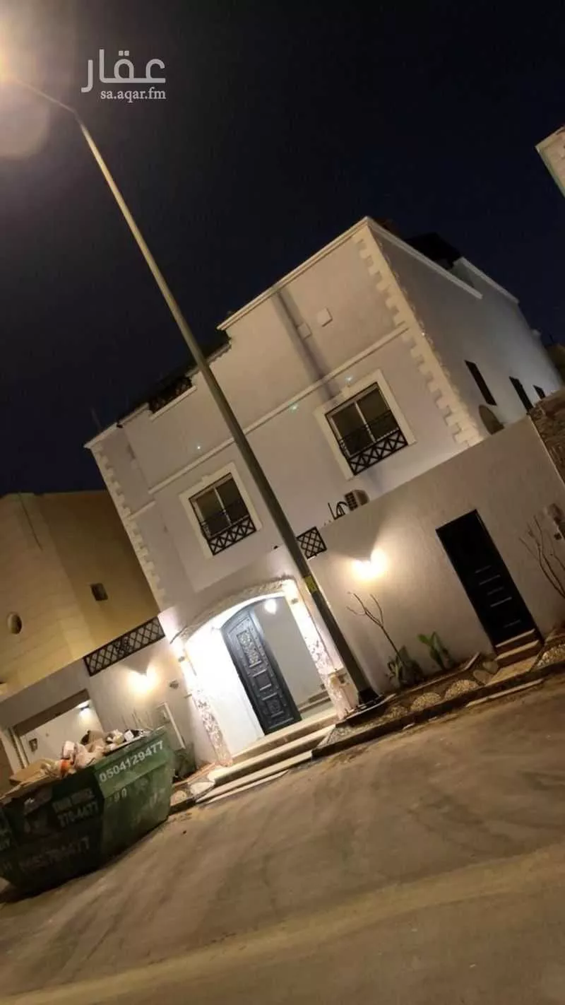 فيلا 8 غرف في الملقا 2