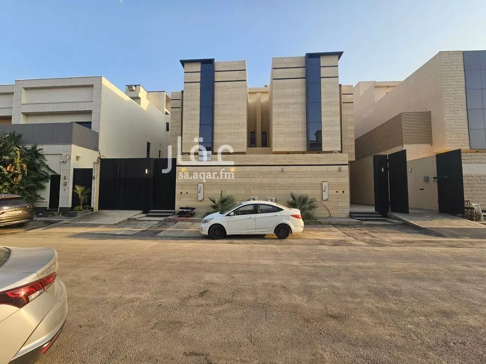 5 bedroom villa in Al Narjis 2