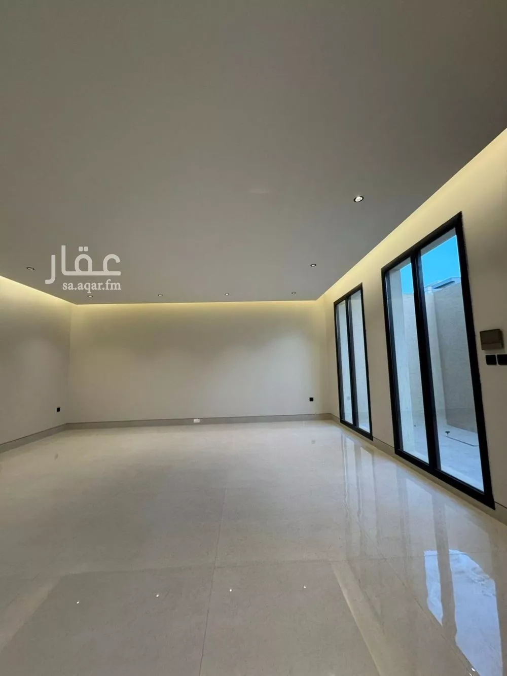 فيلا 5 غرف في العارض 3