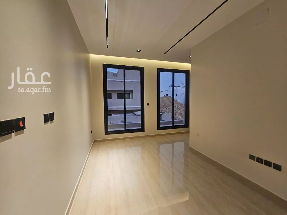 فيلا 5 غرف في العارض 5