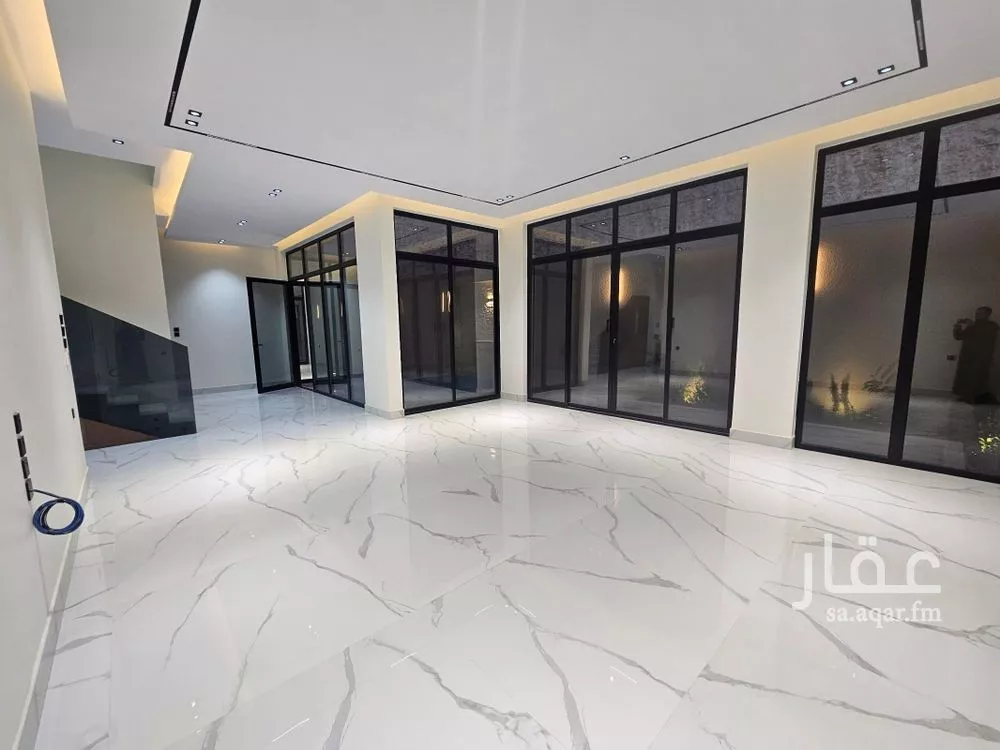 فيلا 5 غرف في النرجس 3