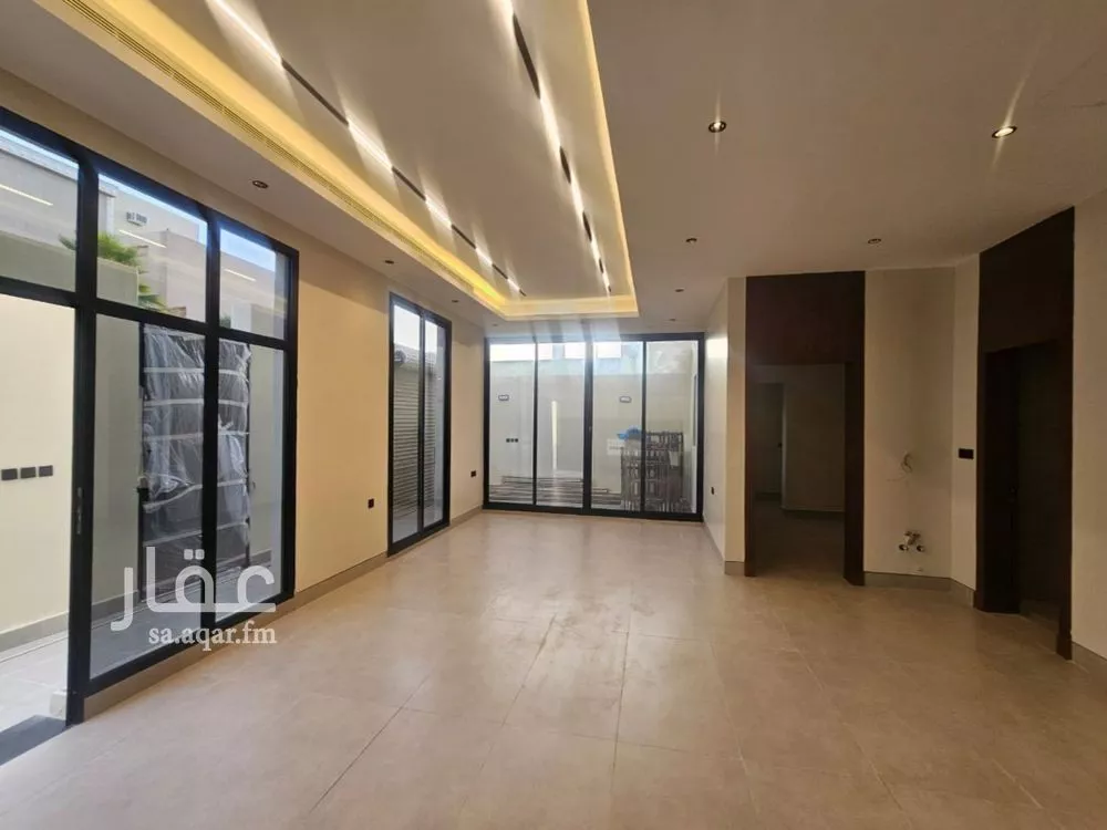 فيلا 5 غرف في العارض 5