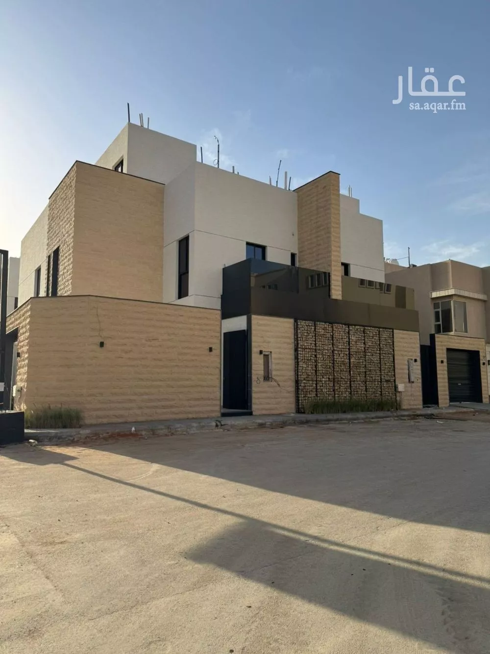 5 bedroom villa in Al Aridh 1