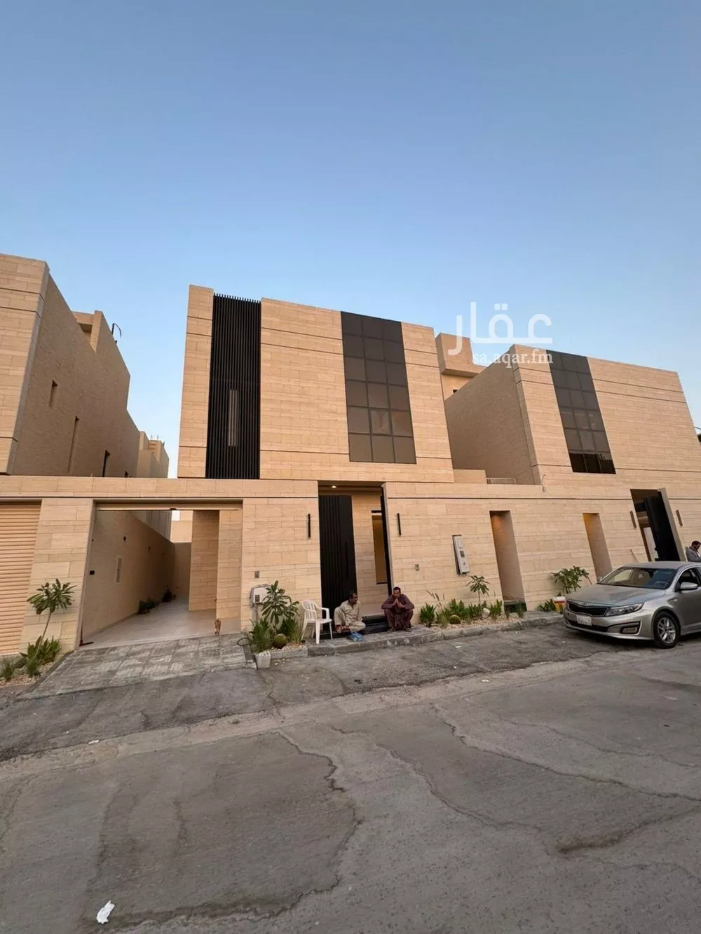 فيلا 5 غرف في العارض 1