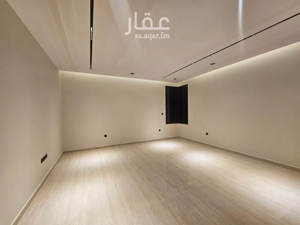 فيلا 5 غرف في العارض 4