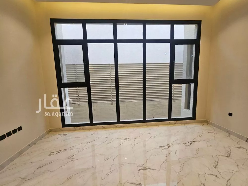 5 bedroom villa in Al Narjis 5