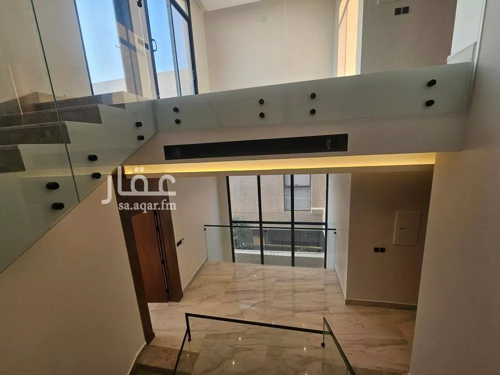 فيلا 5 غرف في النرجس 3