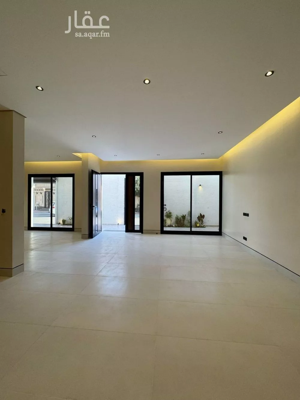 5 bedroom villa in Al Aridh 4