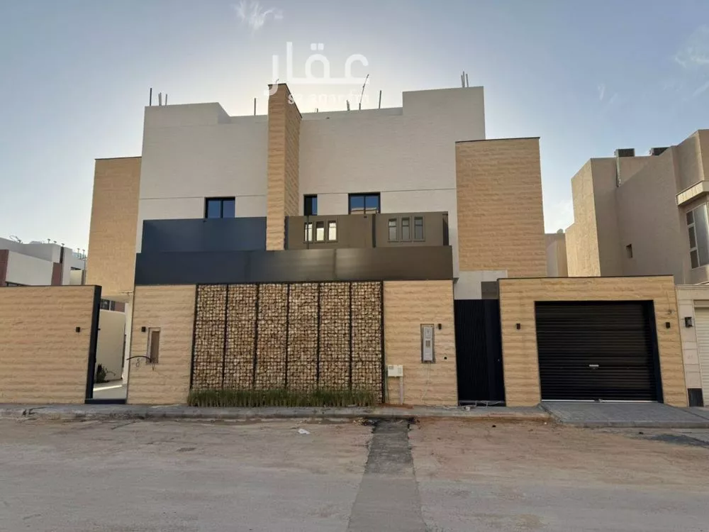 5 bedroom villa in Al Aridh 1