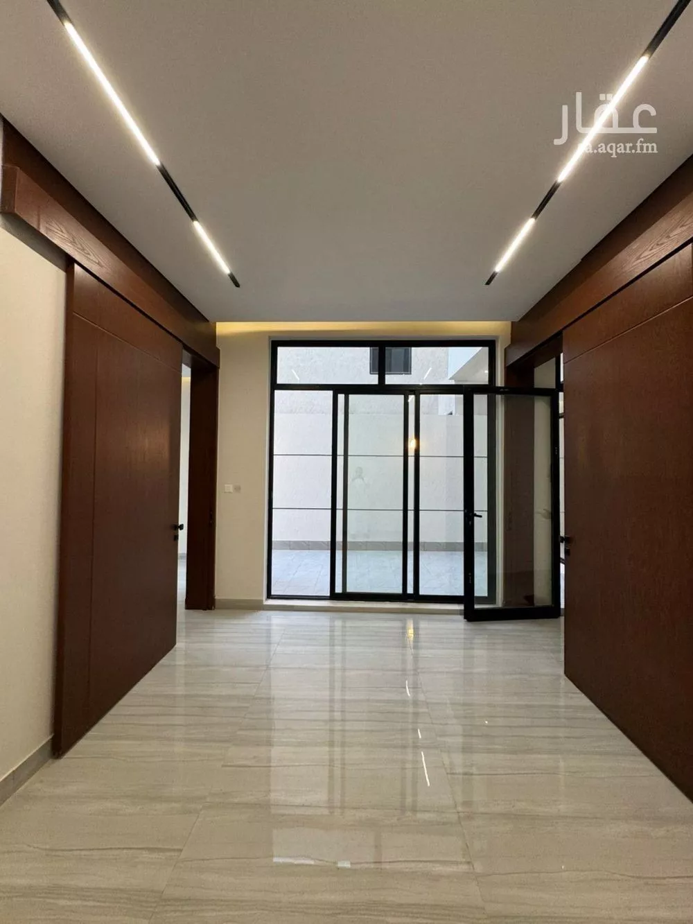 فيلا 5 غرف في النرجس 1