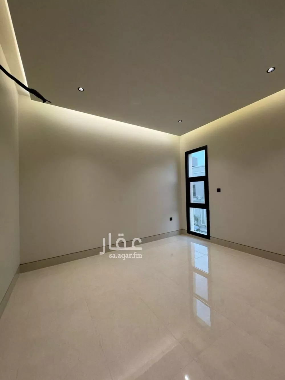 فيلا 5 غرف في العارض 4