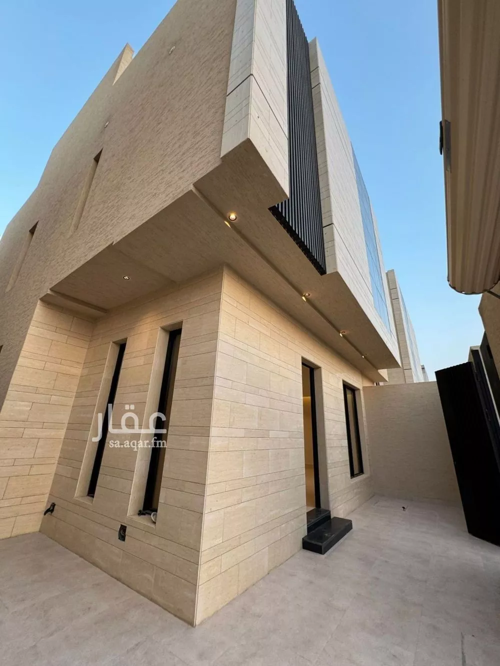 فيلا 5 غرف في العارض 2