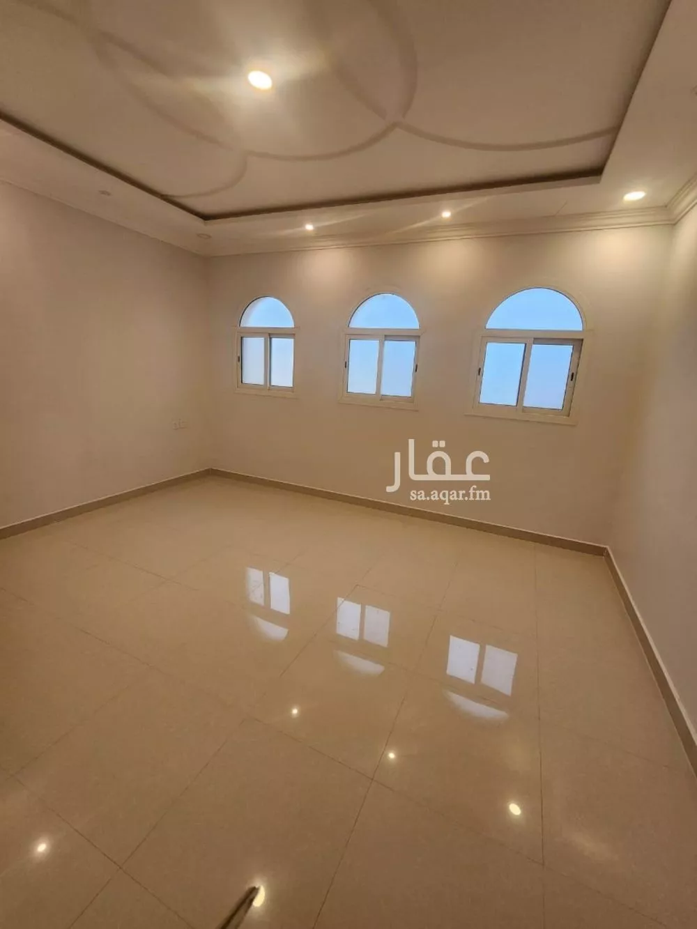 3 bedroom floor in Al Aqiq 4