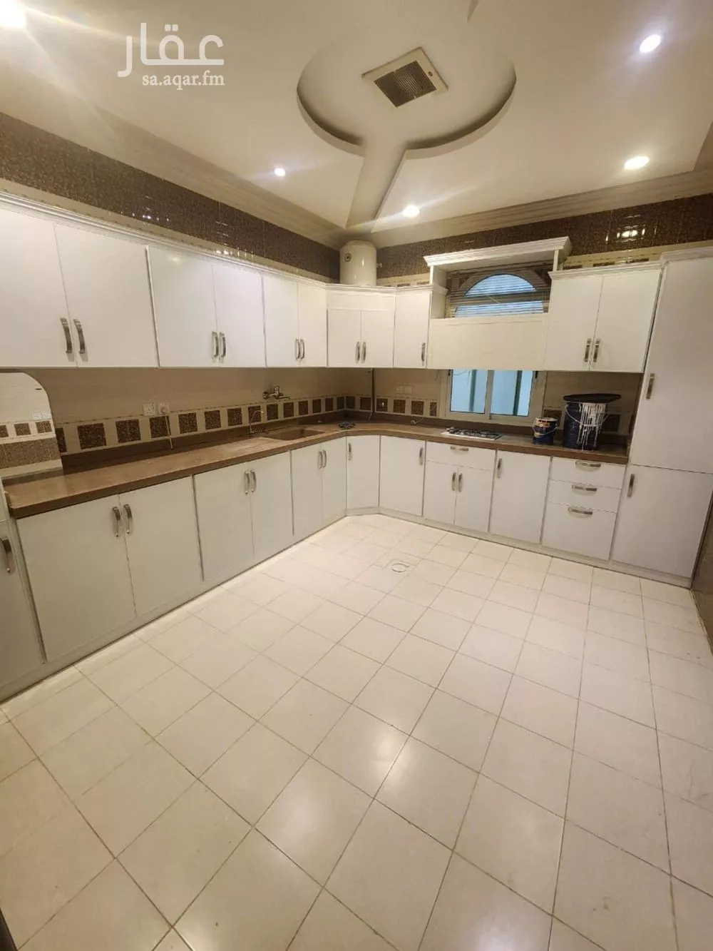 3 bedroom floor in Al Aqiq 1
