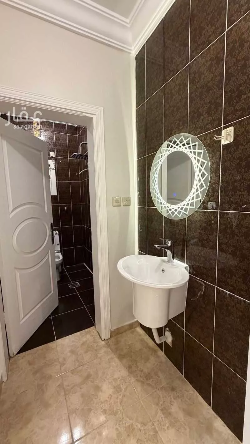 2 bedroom apartment in Al Rawdah 4