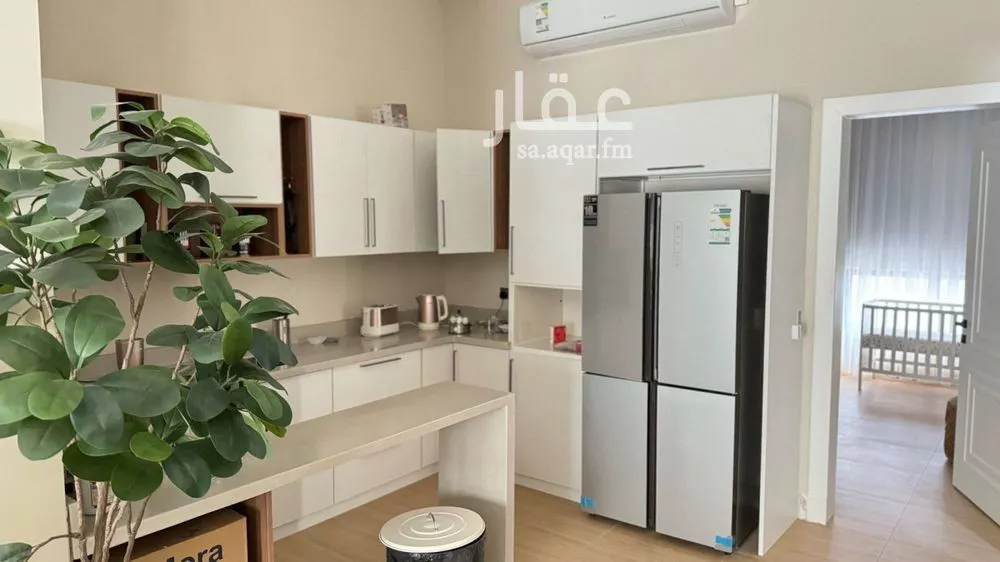 شقة 3 غرف في الحمرا 4