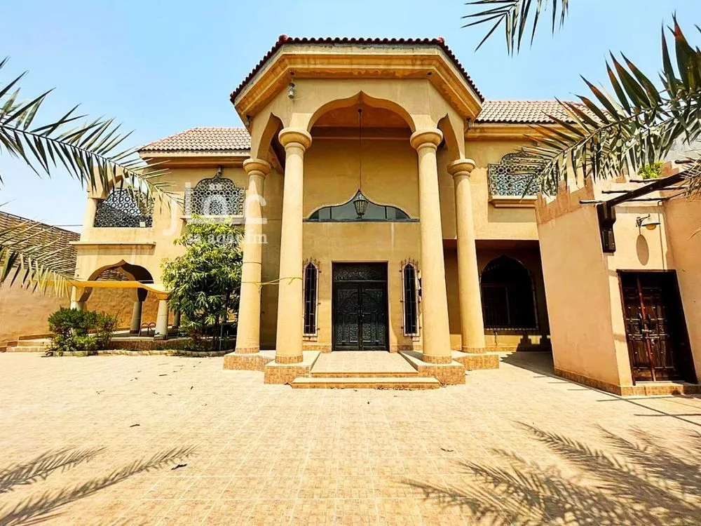 فيلا 6 غرف في الراكة الجنوبية 1