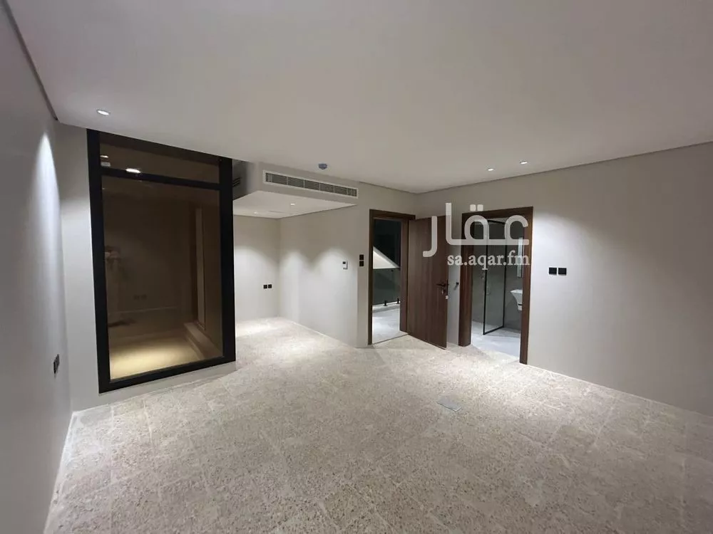 5 bedroom villa in Al Aridh 2