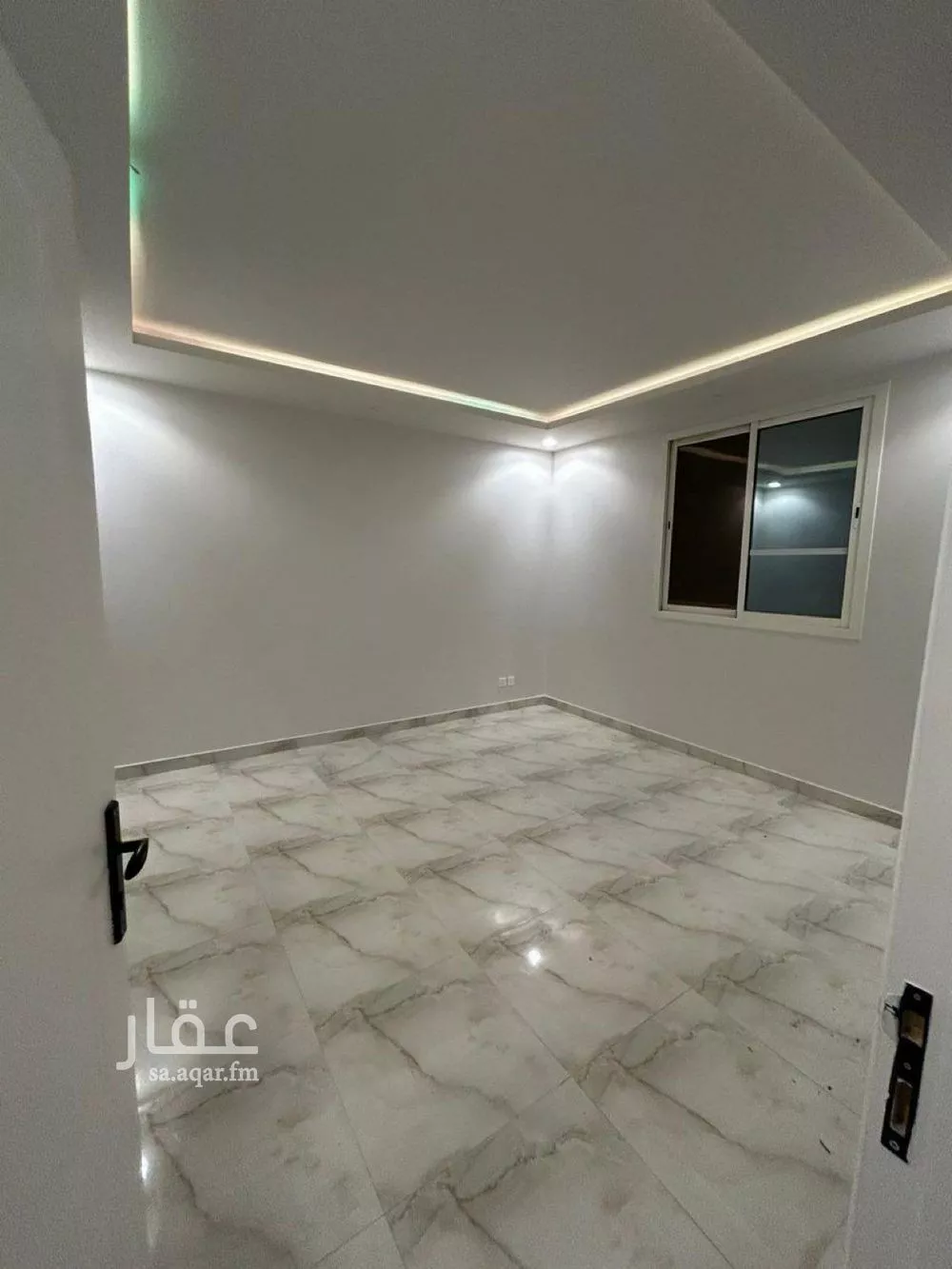 شقة 4 غرف في العارض 5