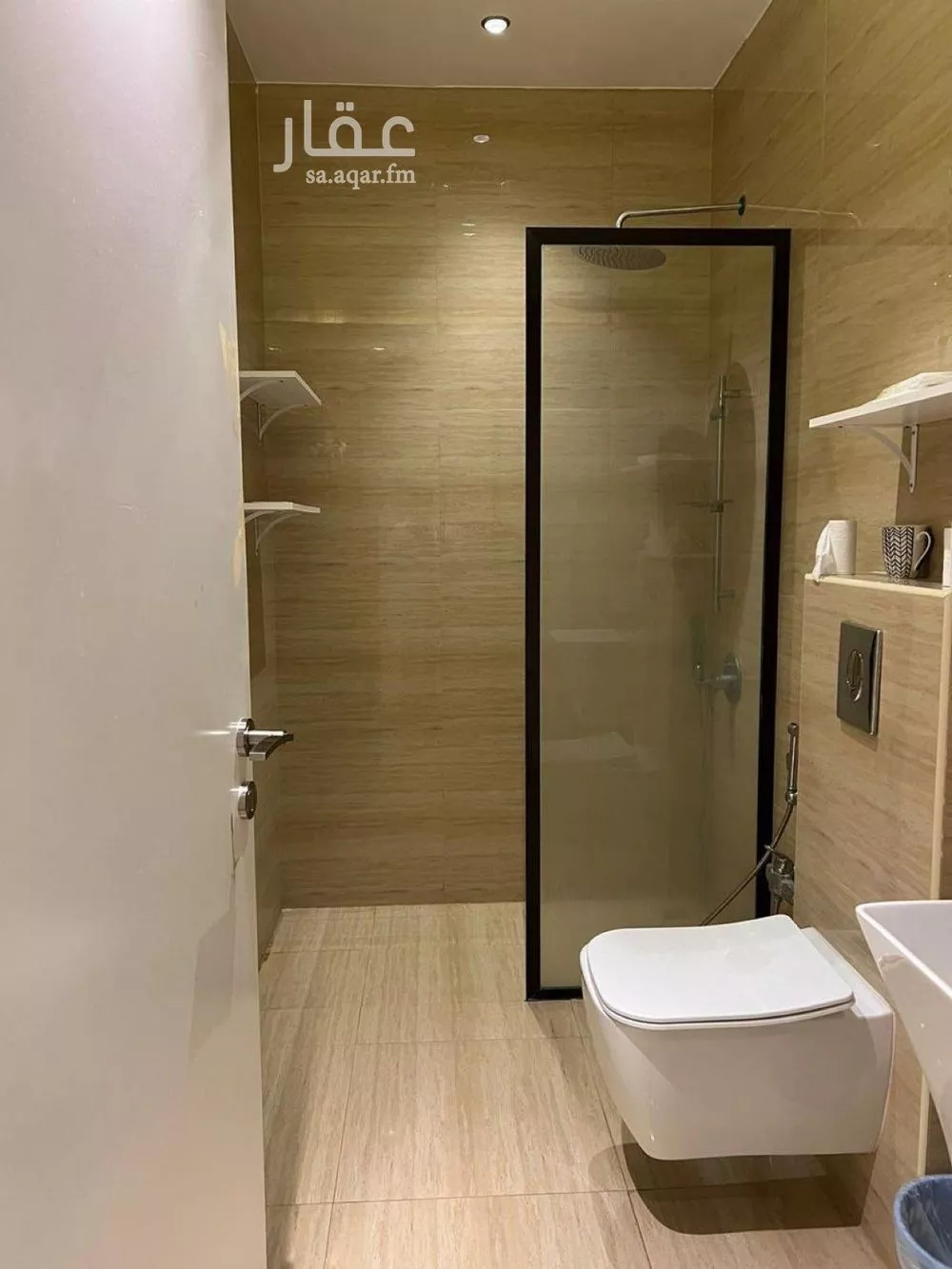 شقة 3 غرف في الملقا 5