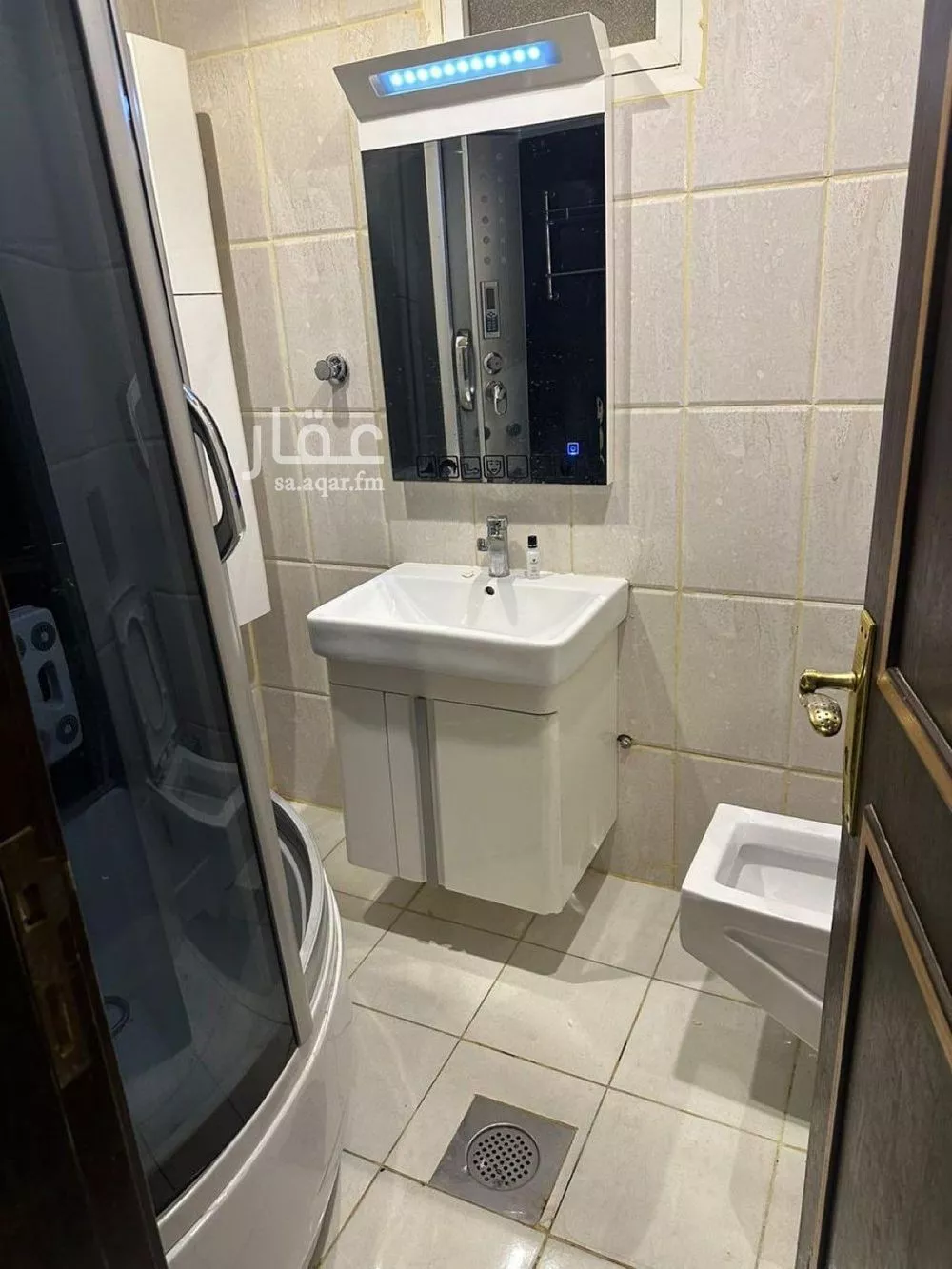 شقة 3 غرف في الملقا 3