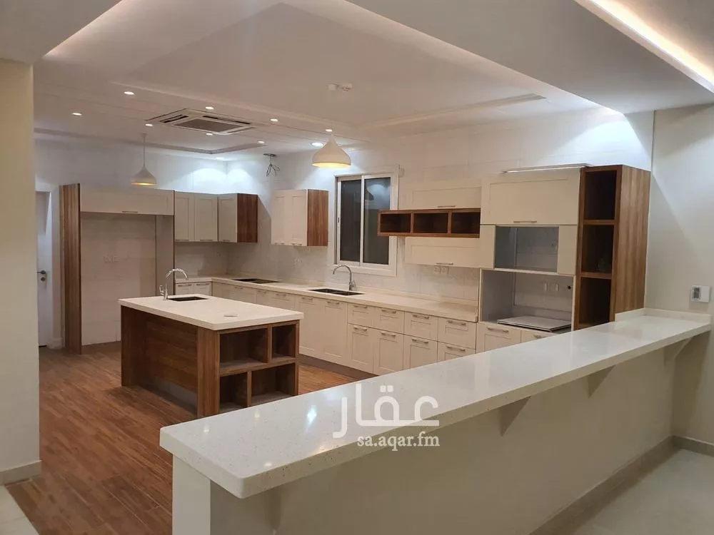 فيلا 8 غرف في المونسية 3