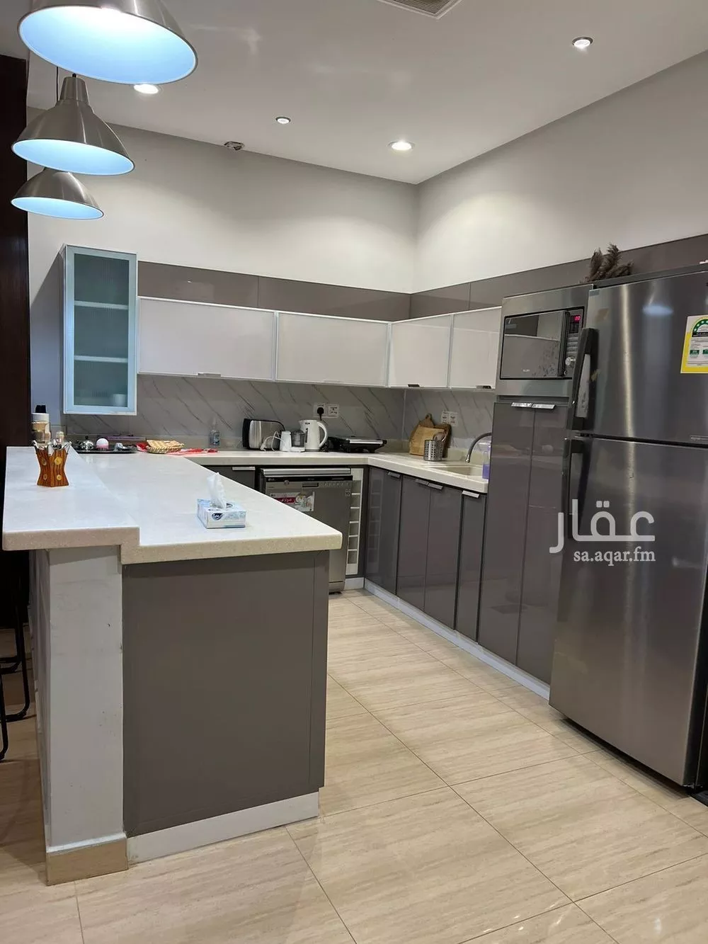 شقة 3 غرف في الملقا 4