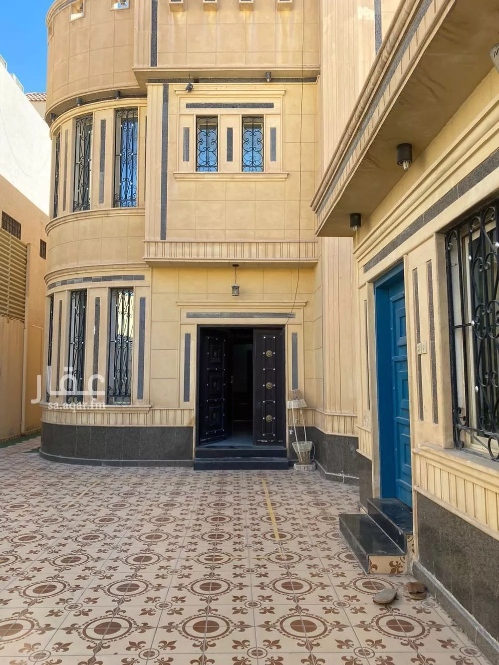 16 bedroom apartment in Al Munsiyah 1