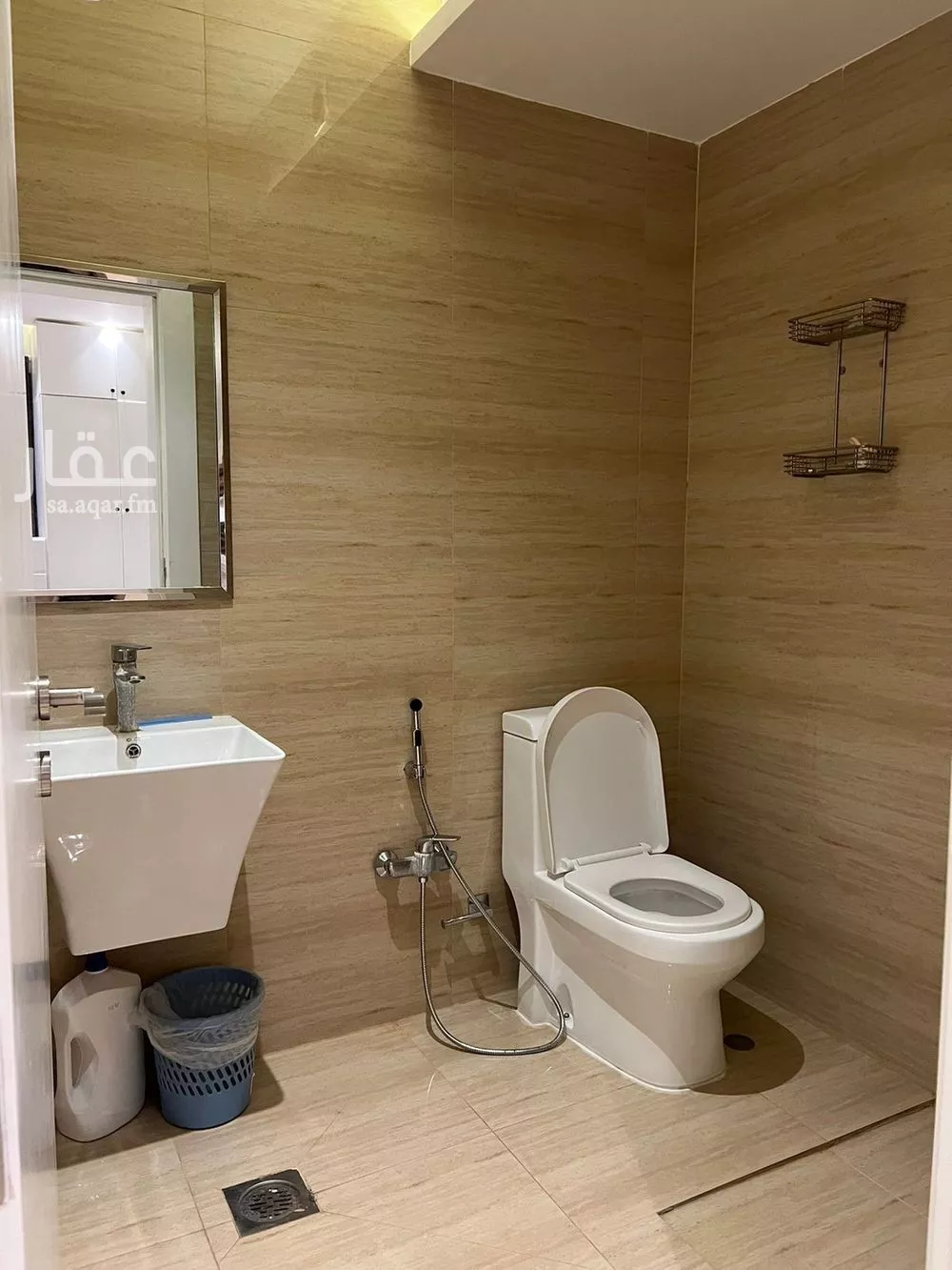 شقة 3 غرف في الملقا 5