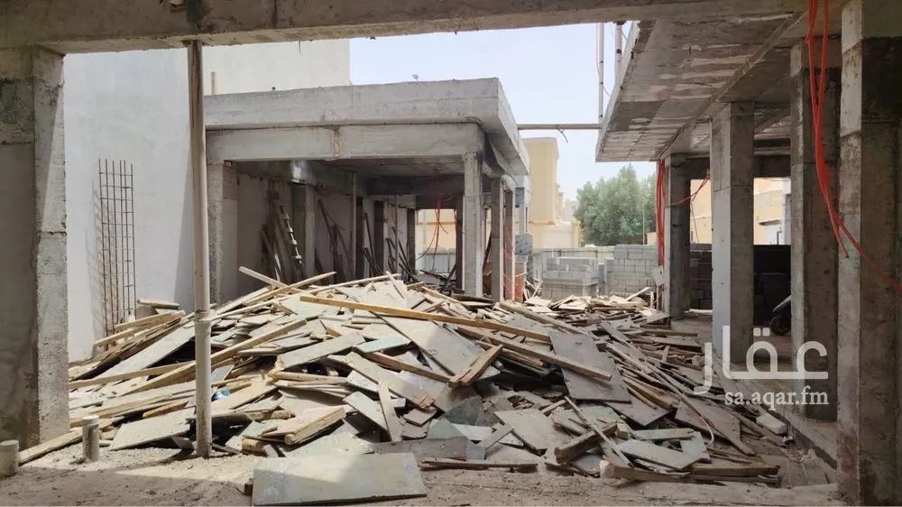 أرض 756 م² في عرقة 5