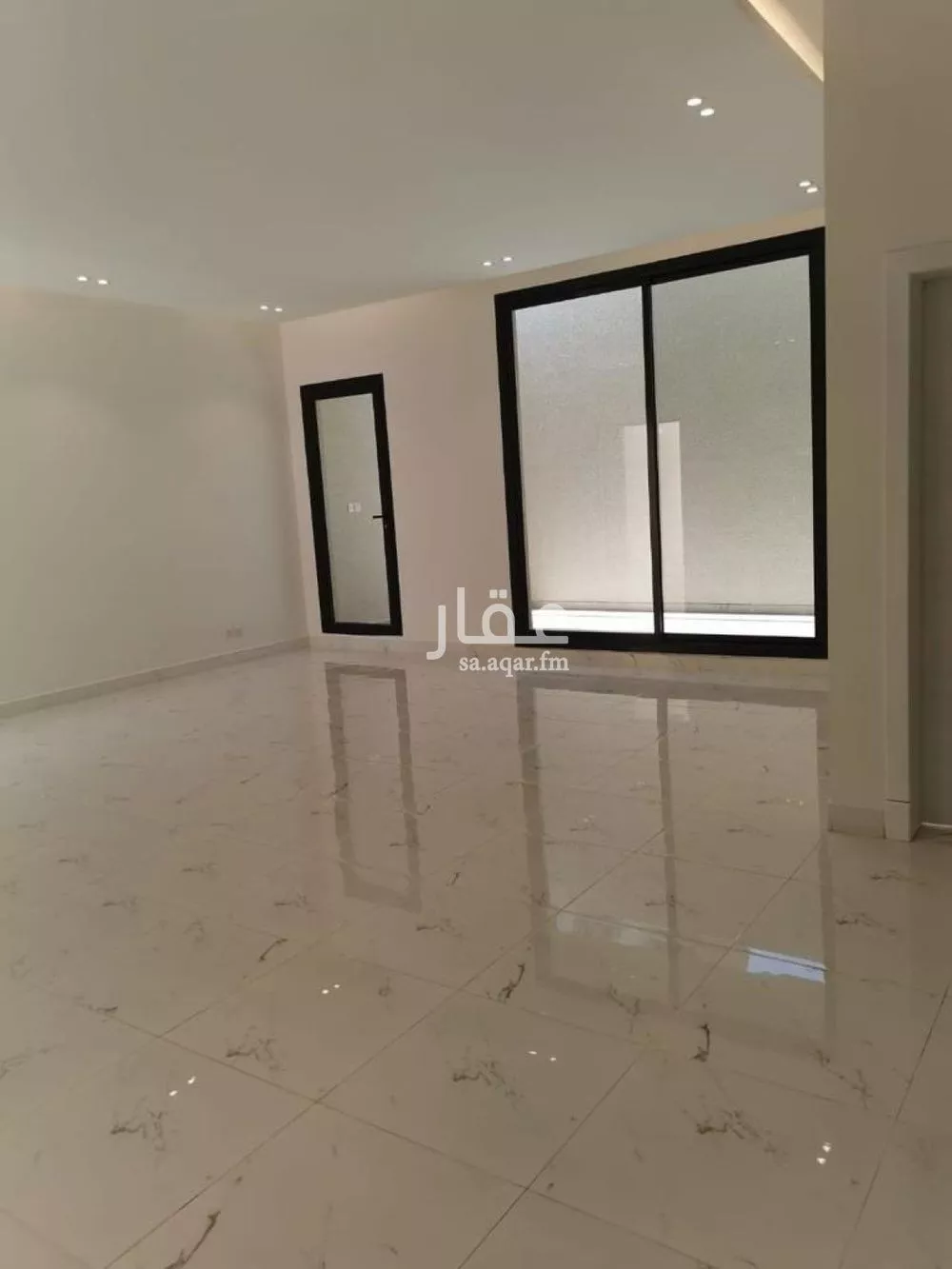 فيلا 7 غرف في العارض 1