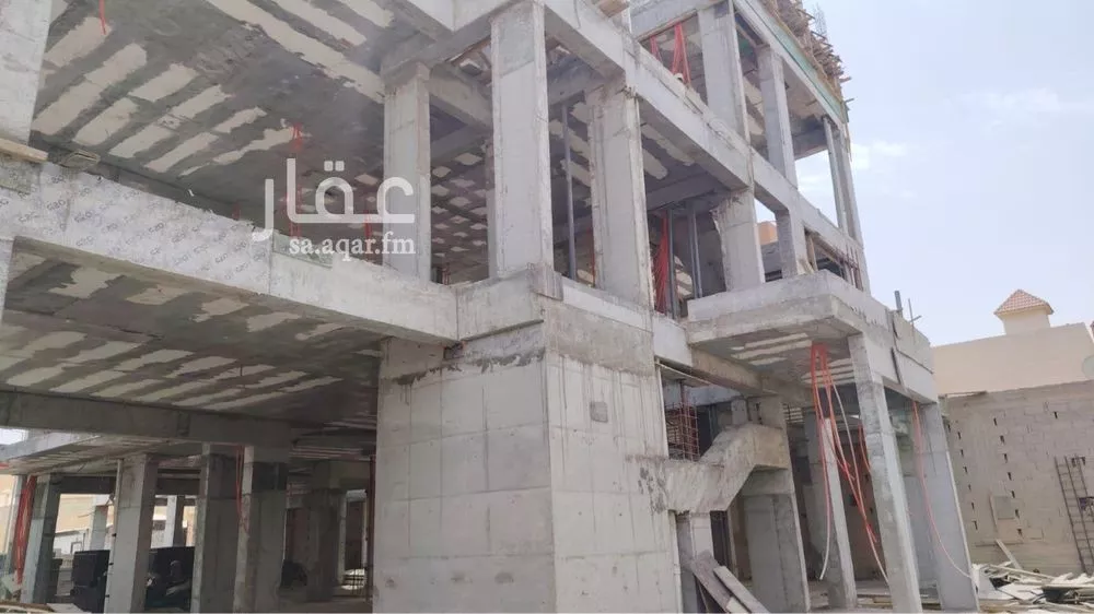 أرض 756 م² في عرقة 4