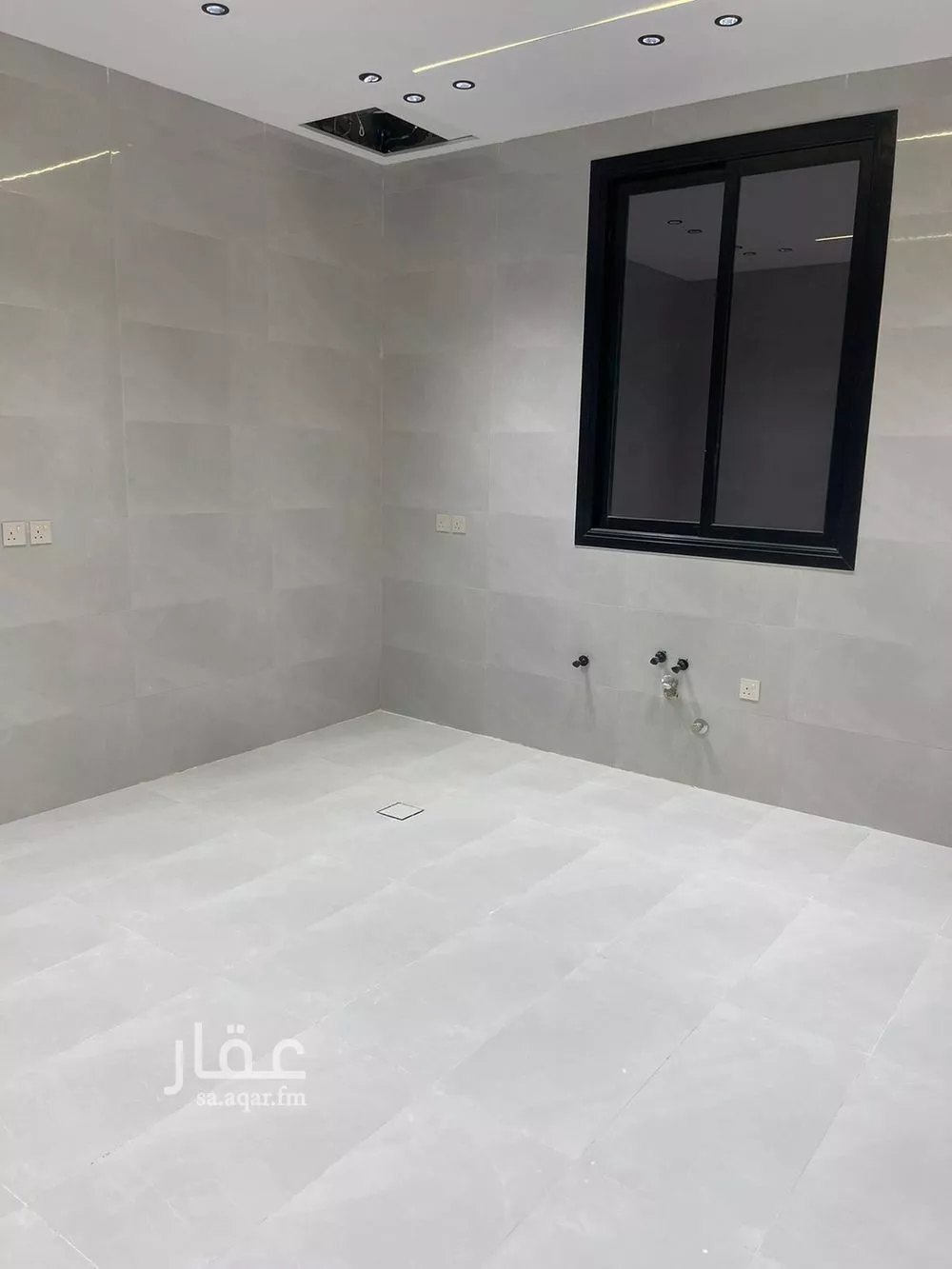 4 bedroom floor in Al Janadriyah 5