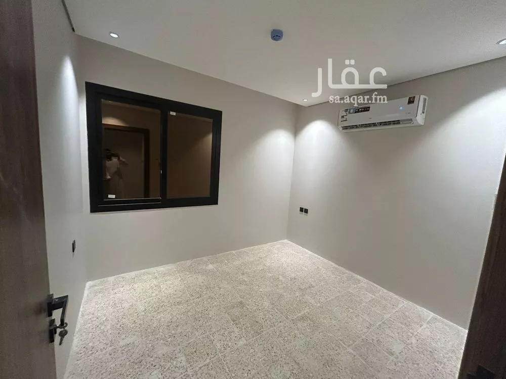 5 bedroom villa in Al Aridh 4